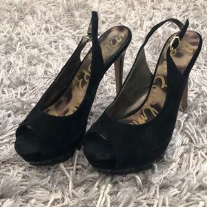 Peep toe Suede Platform Pump